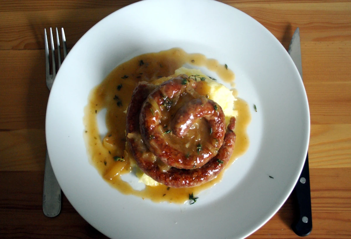 bangers mash and onion gravy