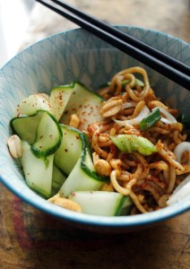 10-minute peanut noodles